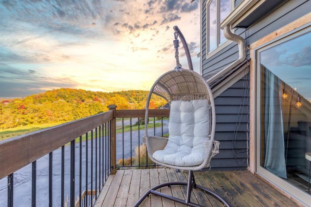 Relaxing 2Bedroom Townhome W/Playroom & Great View Галена Экстерьер фото